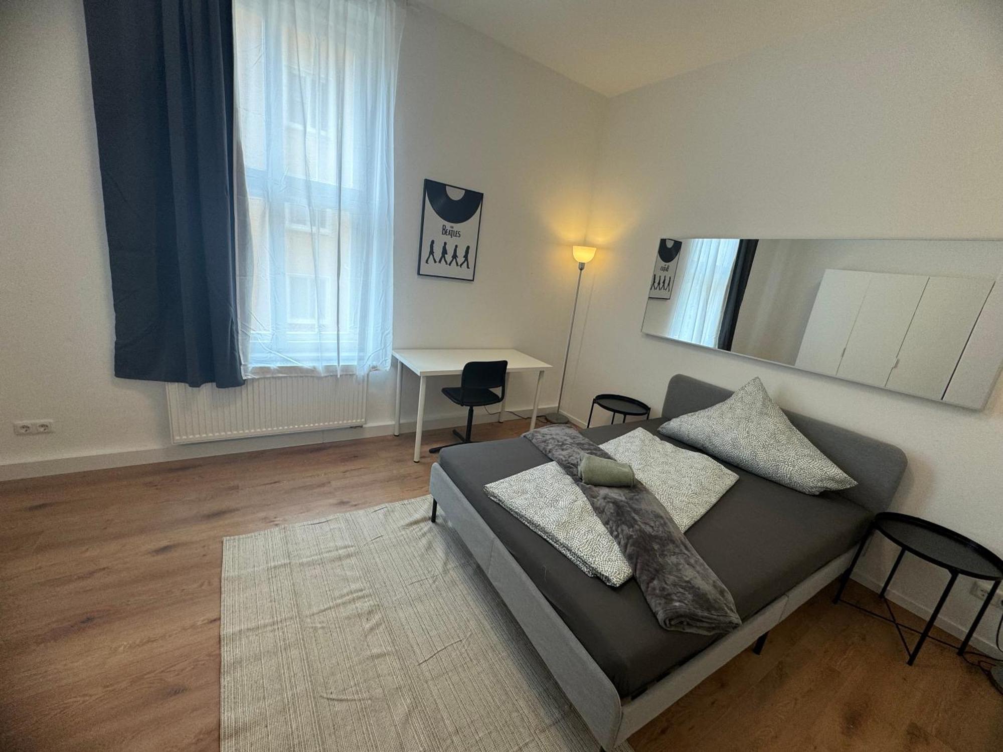 6 Apartment